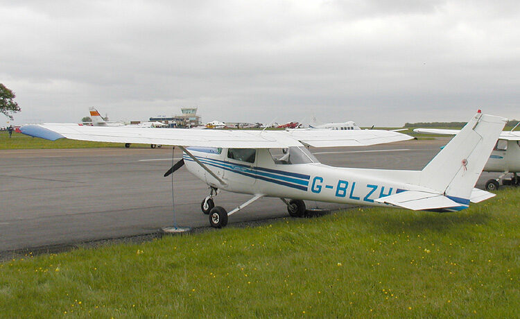Cessna 152 light aircraft